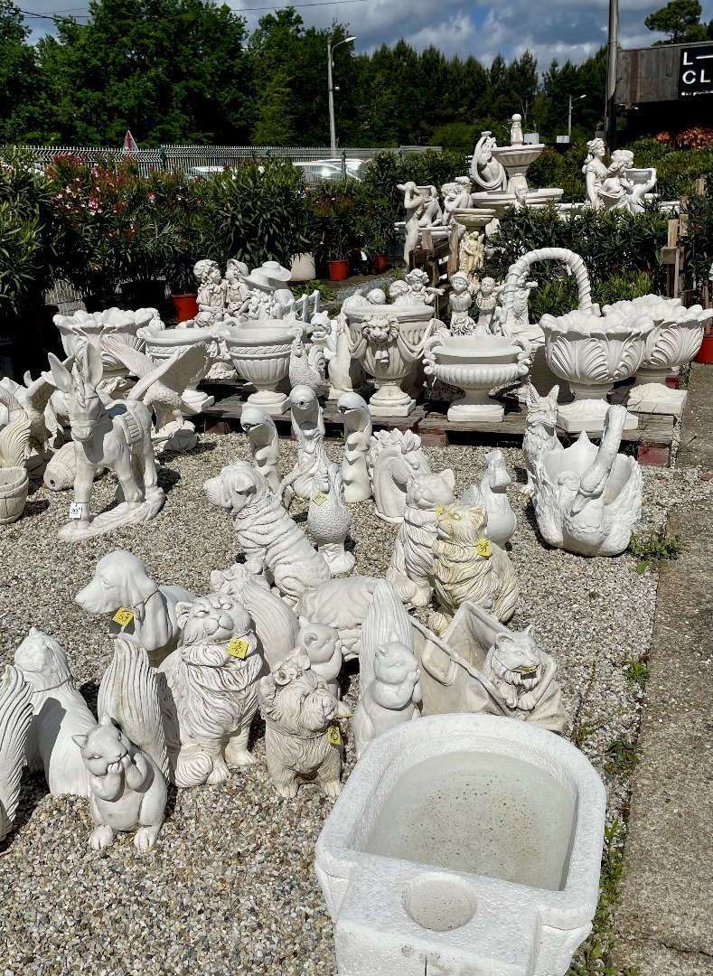 Vente de statues pour mettre en valeur votre extérieur en Gironde